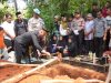 Polres Ciamis Gelar Upacara Pemakaman Kedinasan BRIPKA Ricky Arisca Putra di TPU Cibuntu