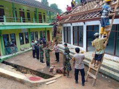 Polsek Kawali Perkuat Sinergitas TNI-Polri Melalui Bakti Sosial Pemugaran Masjid, Wujud Nyata Kepedulian kepada Masyarakat