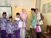 Maknai Kemerdekaan dengan Pendidikan, YBM PLN Tasikmalaya Santuni 54 Santri dan 4 Tenaga Pendidik