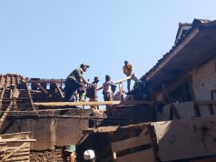 Dua Rumah Rusak Akibat Angin Puting Beliung, Polsek Cihaurbeuti Datangi TKP dan Evakuasi