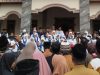 Bhabinkamtibmas Polsek Lakbok Amankan Pelepasan 90 Jamaah Umrah, Pastikan Kegiatan Berjalan Kondusif