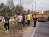 Polsek Lakbok Bersama Unsur Pemerintahan dan Masyarakat Laksanakan Jumat Bersih di Saluran Irigasi