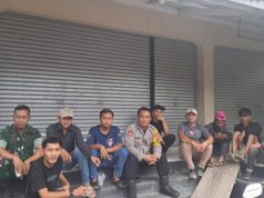 Polsek Cisaga Bersama TNI Sambangi Warga, Perkuat Himbauan Kamtibmas dan Cegah Gangguan Keamanan