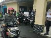 Polsek Cijeungjing Dekatkan Pelayanan kepada Masyarakat, Bhabinkamtibmas Berikan Pelatihan Ujian SIM di Desa Dewasari