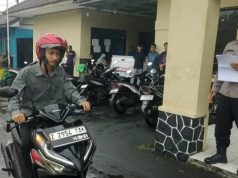 Polsek Cijeungjing Dekatkan Pelayanan kepada Masyarakat, Bhabinkamtibmas Berikan Pelatihan Ujian SIM di Desa Dewasari